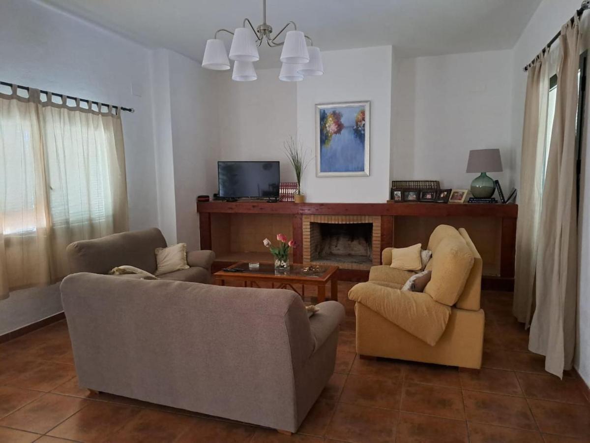 Villa Duran Esteban Cantillana Exteriör bild